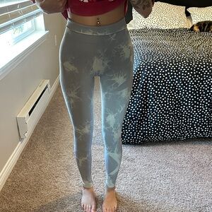 S Pcheebum Leggings